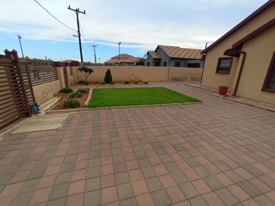 3 Bedroom Property for Sale in Pinehaven Free State